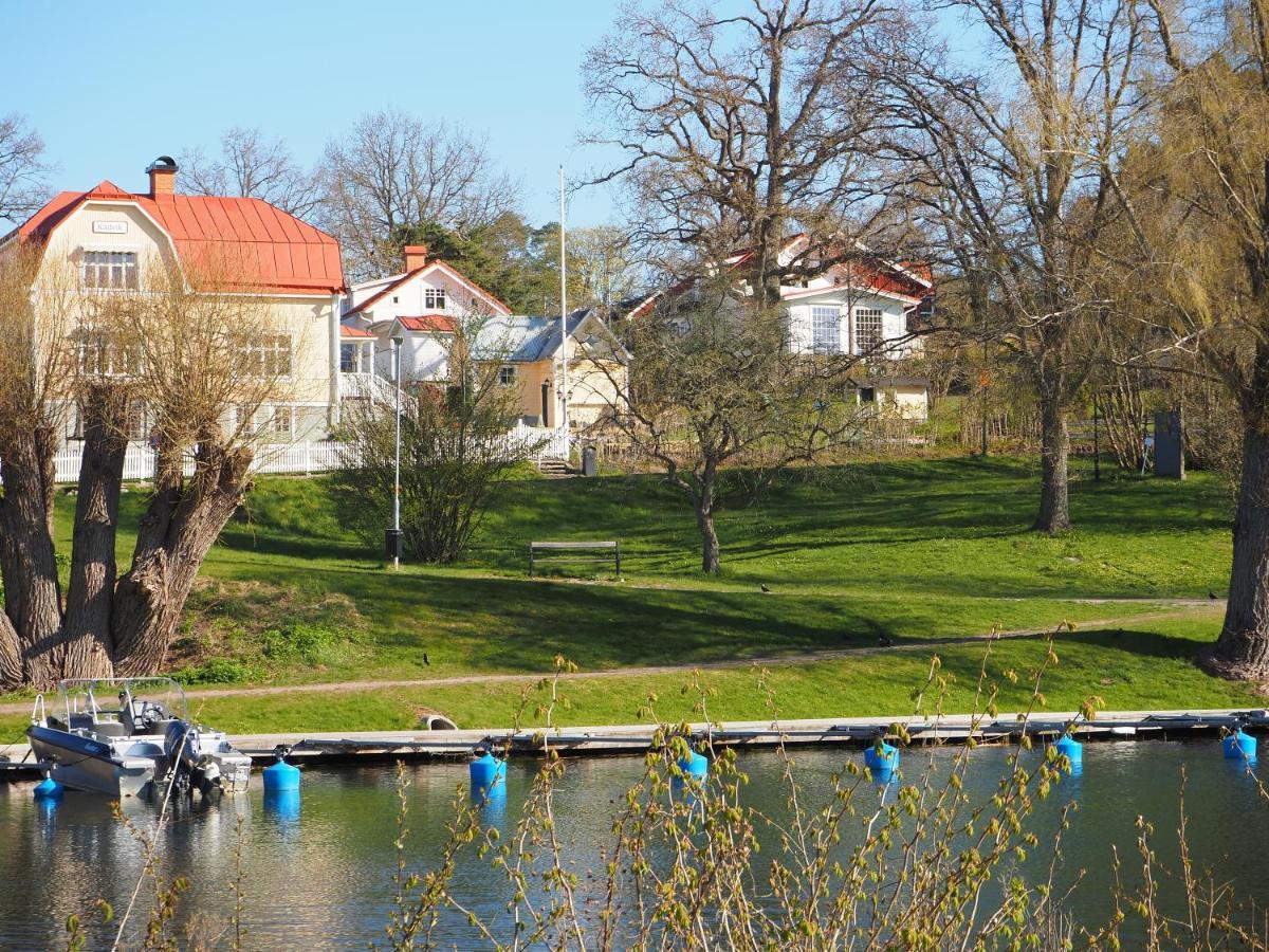 Stenkullens Gardshus * Borensberg